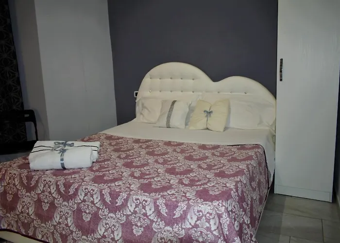 Della Fortuna (Private Room In The Center Of Naples)