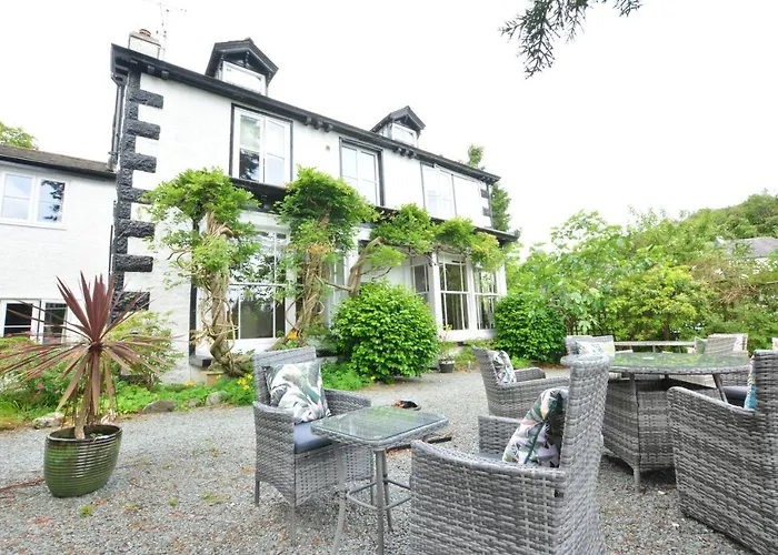 Fairfield House And Gardens