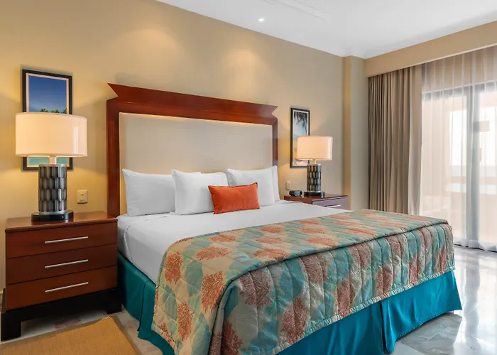 Jacuzzi-Hotel: Wyndham Grand Cancun All Inclusive Resort & Villas