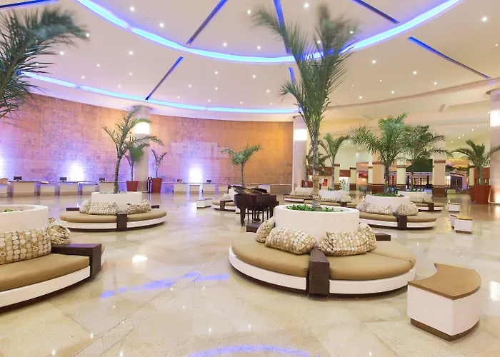 Seadust Cancun Family Resort