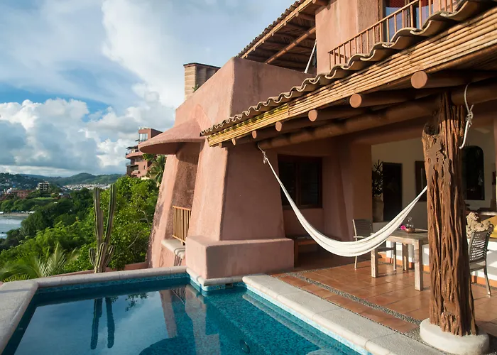 Central hotel: La Casa Que Canta (Adults Only)