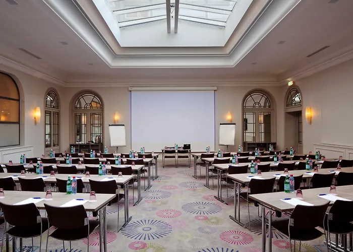 5 star hotels Holiday Inn Paris - Gare De Lyon Bastille By Ihg