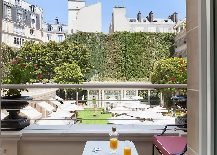 Hotel com piscina: Le Bristol Paris, Oetker Hotels