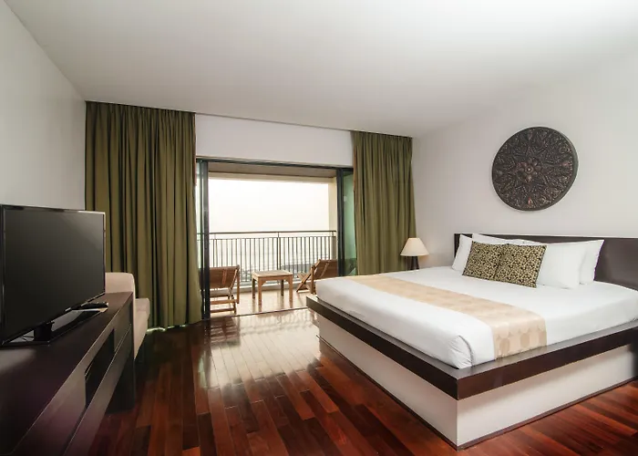 Luxury hotel only: Andamantra Resort And Villa Phuket