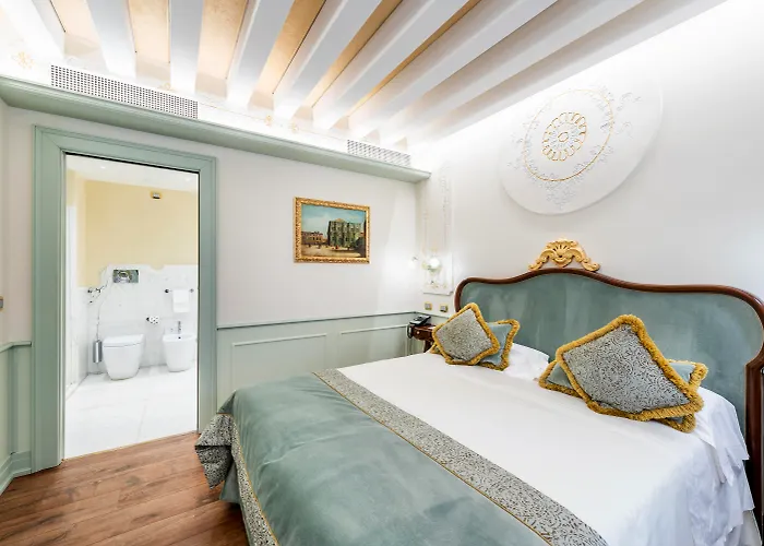 Hotel: Monaco & Grand Canal