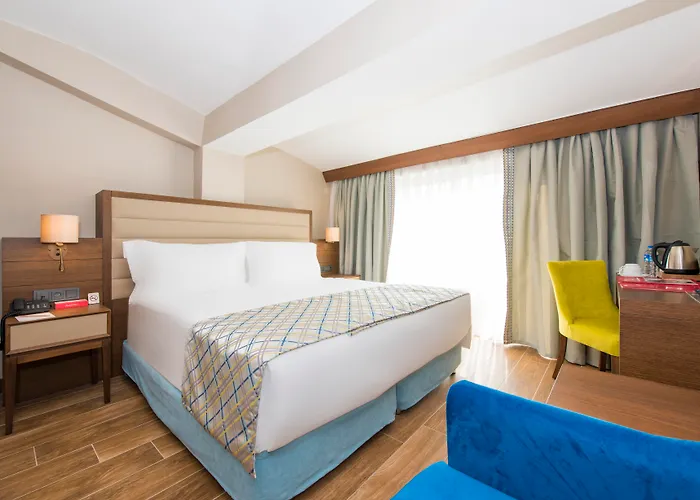 Hôtel Jacuzzi: Ramada Plaza Antalya