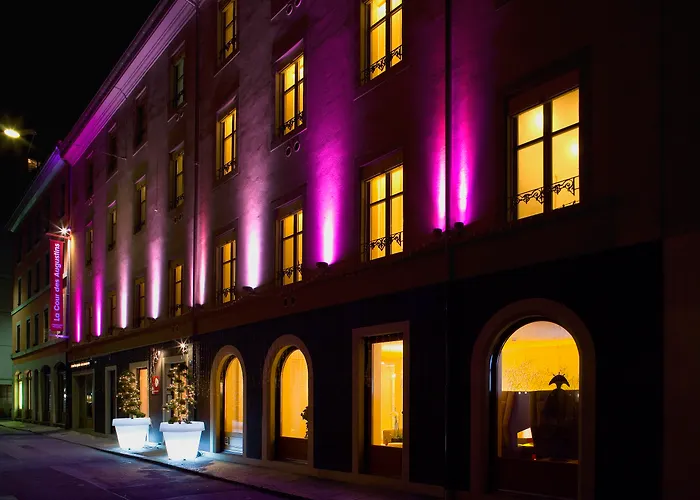 La Cour Des Augustins Boutique Gallery Design