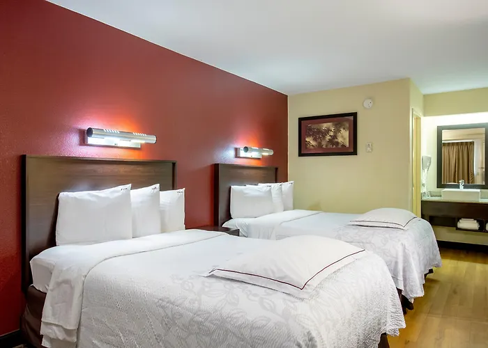 Family resorts Red Roof Inn Plus+ San Francisco Airport