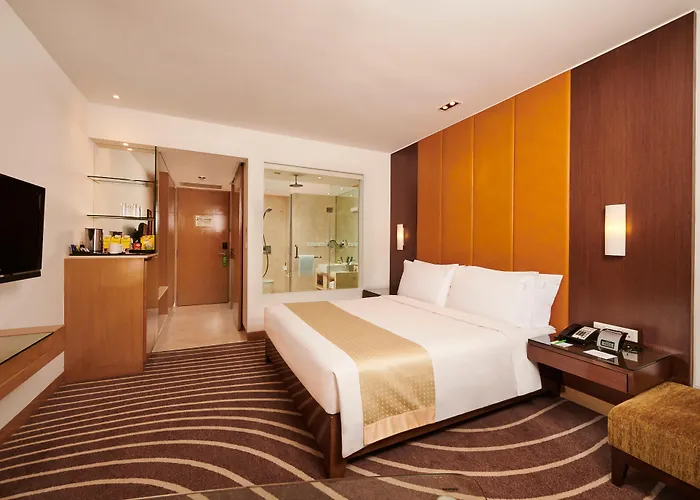 Holiday Inn International Airport By Ihg