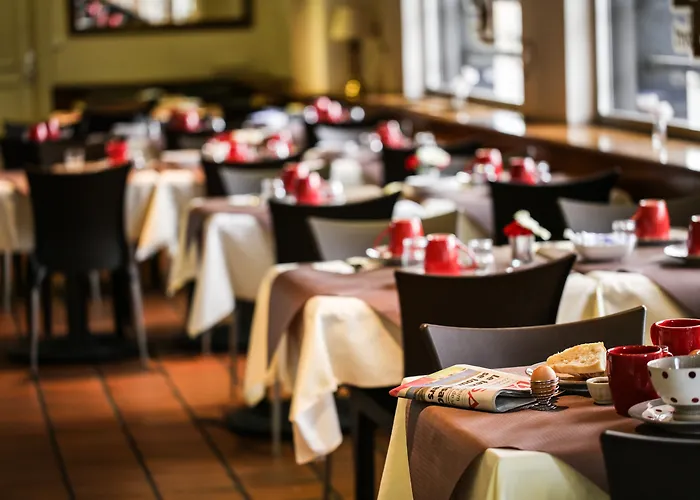 3 star hotel: The Originals City, Hotel Colmar Gare
