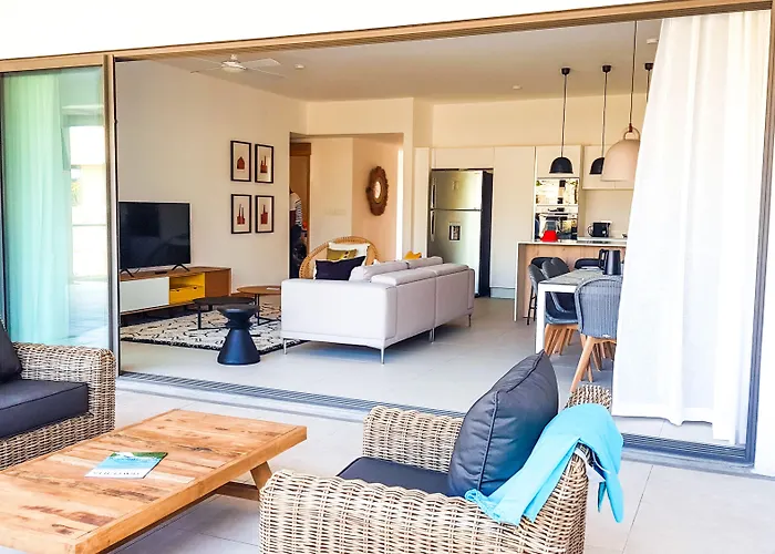 Mythic Suites & Villas By Mj Holidays