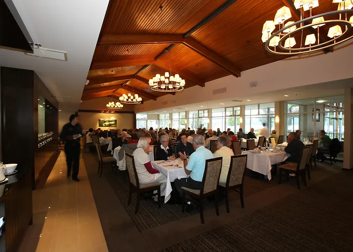 Distinction Te Anau & Villas