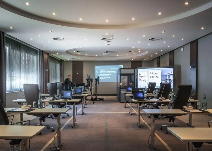  Holiday Inn Barcelona - Sant Cugat By Ihg