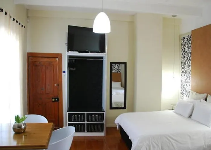 Cheap hotel: Knysna Inn