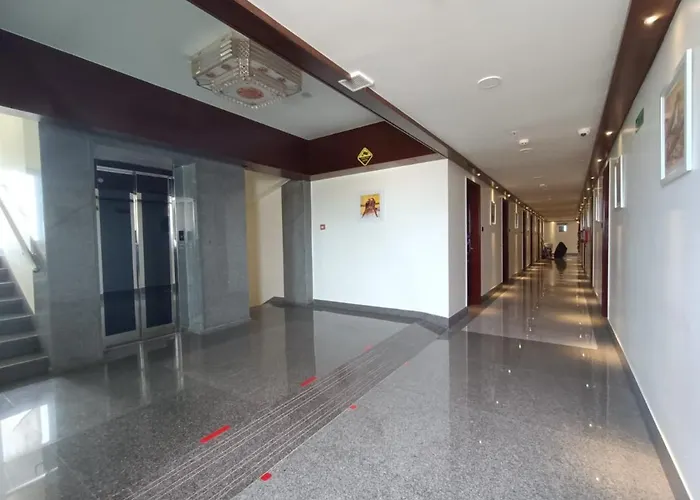 Hotel: Rkn Grand Hotel