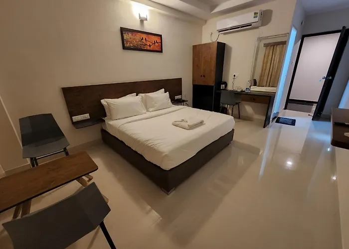 3 star hotels Park Raama