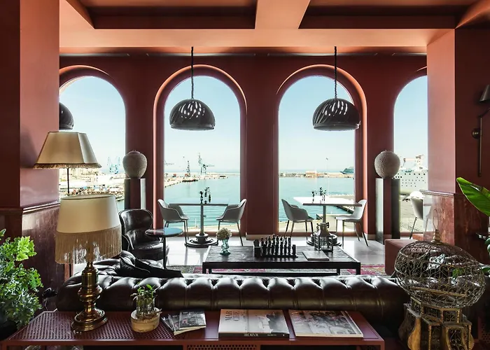SeePort Hotel