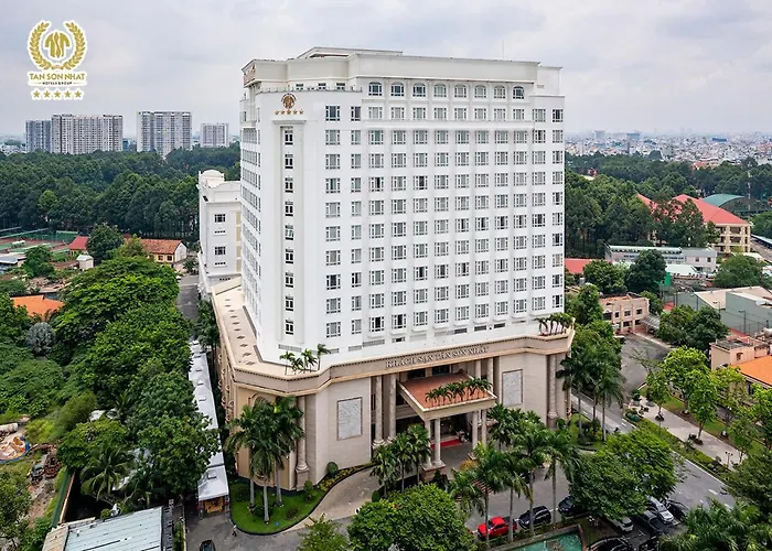 5 star hotel: Tan Son Nhat Saigon Hotel