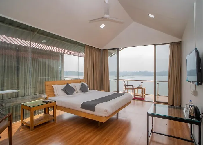 Shvas Island Resort