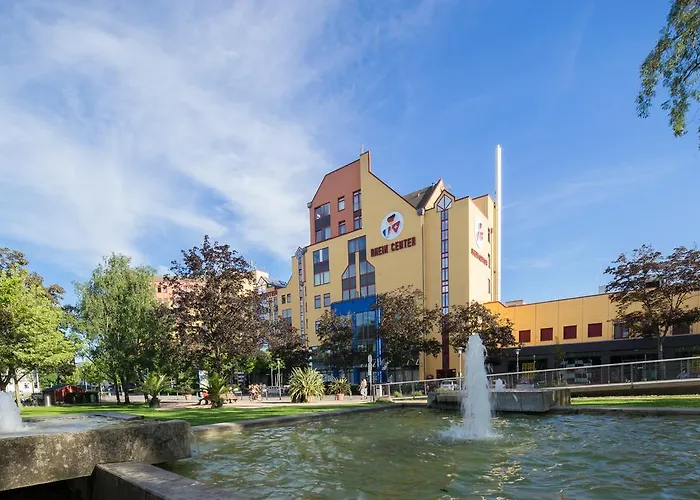 Maximilian & Apartments Weil Am Rhein / Basel