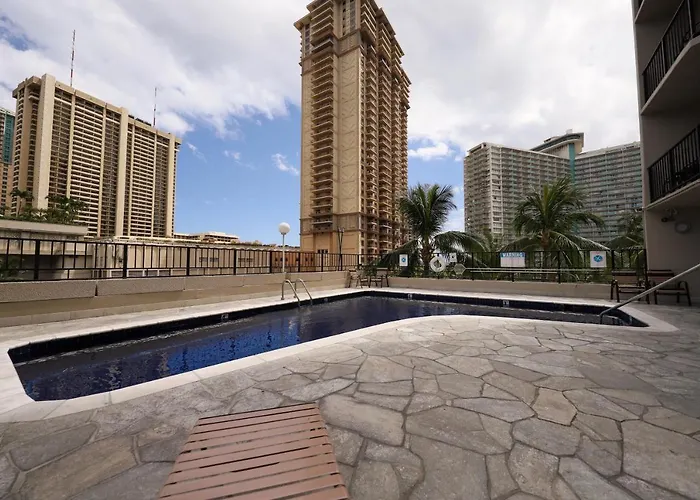 Trip to College Apartments At Palms Waikiki