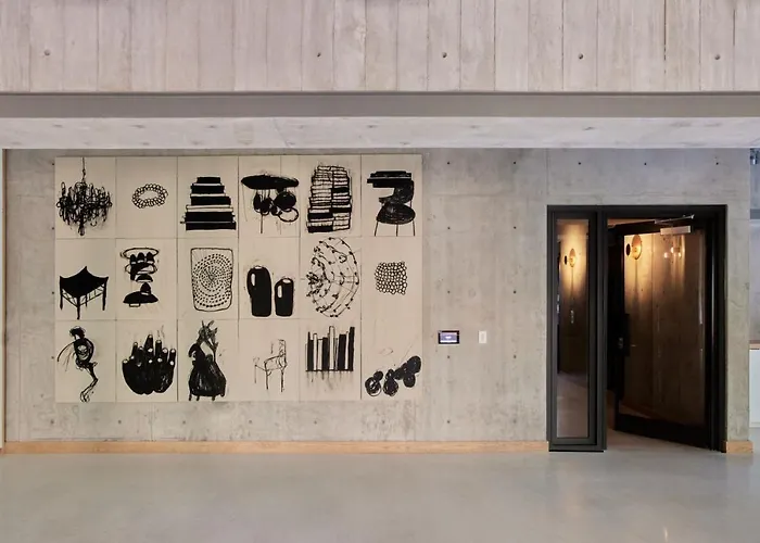 Pet Friendly hotel: Ace Hotel Toronto