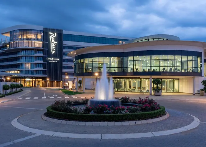 Radisson And Convention Centre Or Tambo Airport