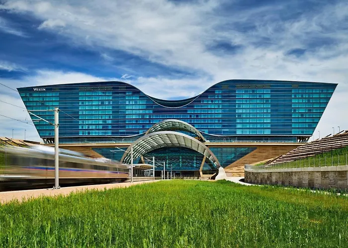 Pet Friendly hotel: The Westin Denver International Airport