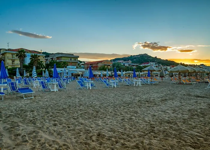 Hotel con piscina: Hotel Miramare - Silvi Marina