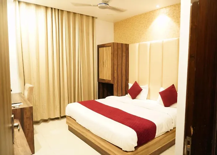 Hotel Malhotra Inn 50 Meter From Golden Temple