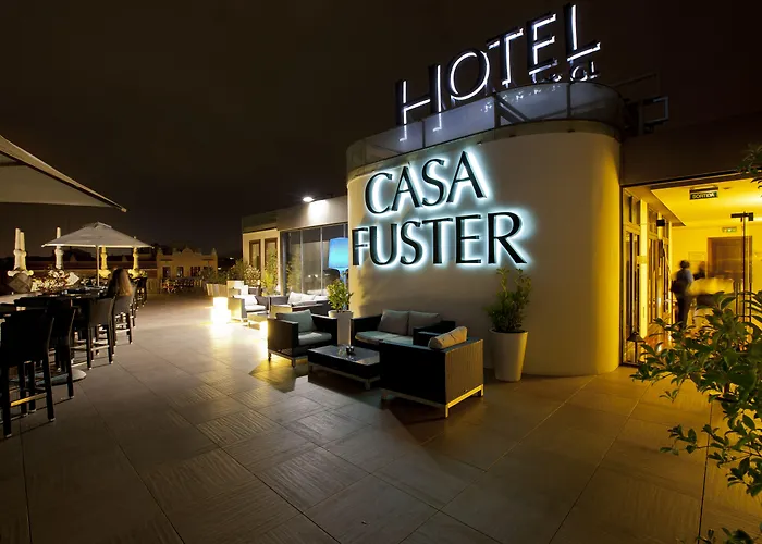 Hotel com jacuzzi: Hotel Casa Fuster G.L Monumento