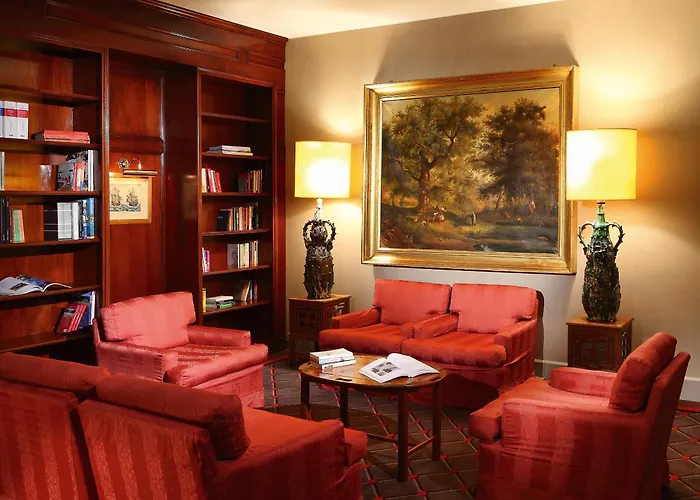 Family Friendly Hotels De La Paix
