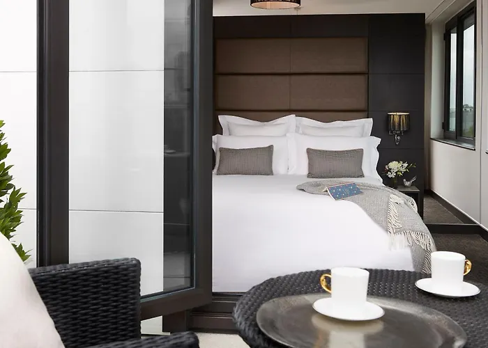 Resort: The Westbridge Hotel Stratford