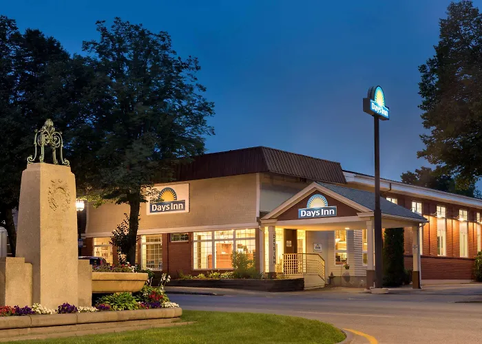 Pet Friendly hotel: Days Inn By Wyndham Dover