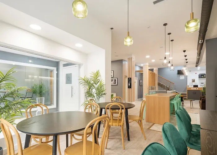 Hotel cerca del colegio: Albergue Alda Pilgrim Ponferrada