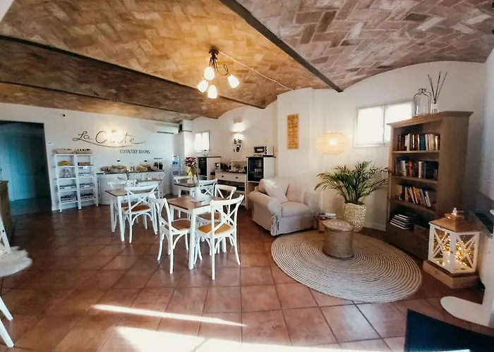  La Corte Country Rooms