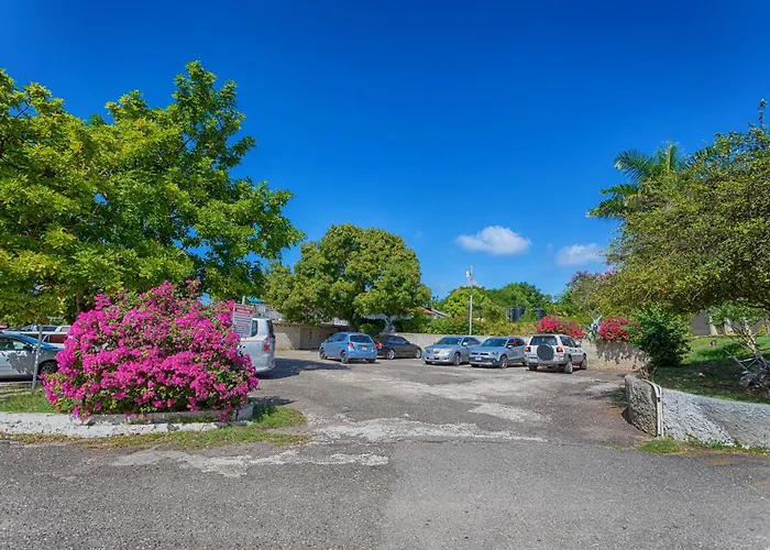 Hotel nahe College: Montego Bay Club Apartments