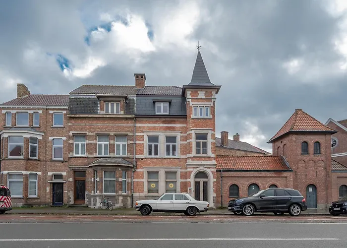Cezar - Big House At The Center Of Bruges - Free Parking