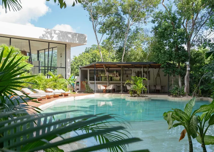 Jade Tulum