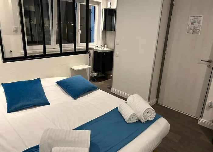 Face À La