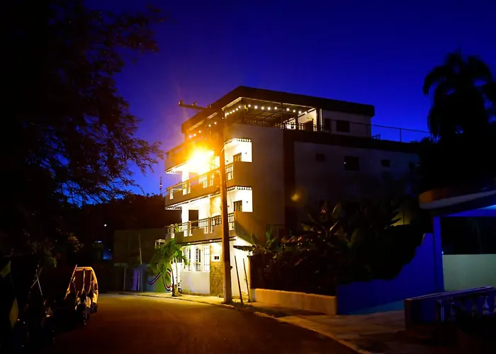 Hostal Marina Samana