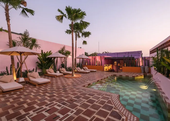 Villa: El Barrio Boutique Hotel & Bar