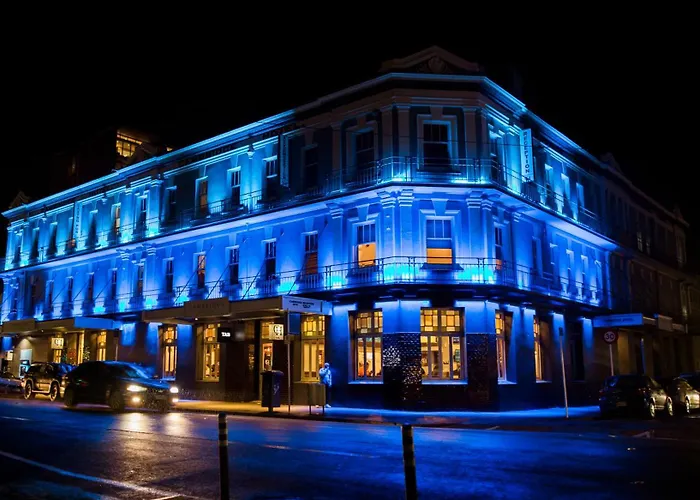 Hostel: The Cambridge Hotel & Backpackers