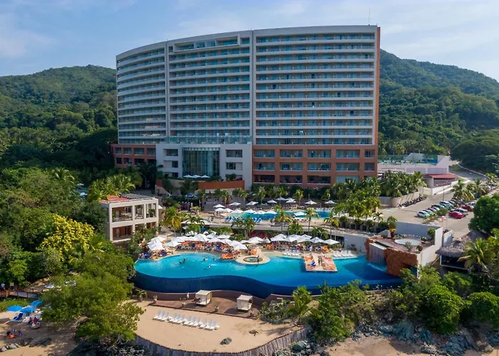 Dog friendly hotels Azul Ixtapa Grand All Inclusive Suites - Spa & Convention Center