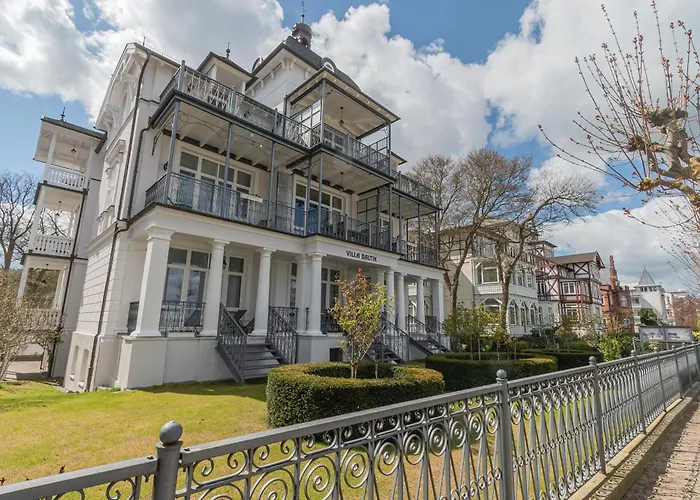 Hotel nahe College: Villa Baltik