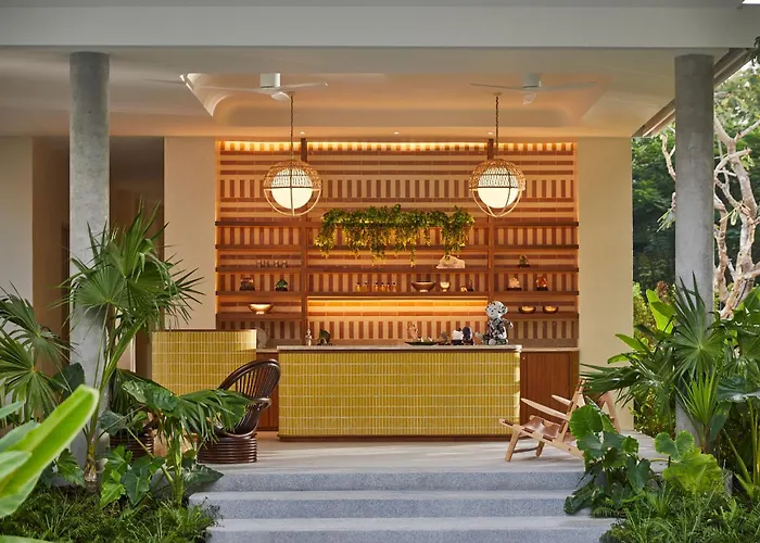 Standard, Hua Hin