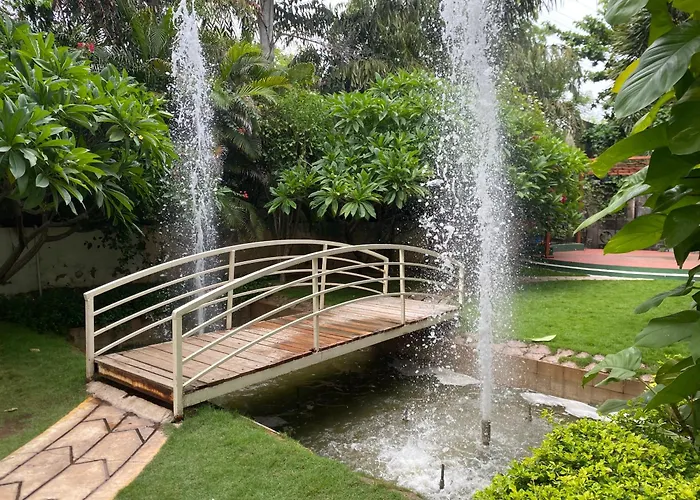 Resort: Mrugavani Resort & Spa