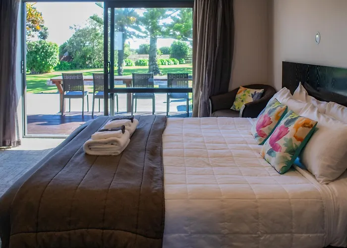 Paroa Hotel