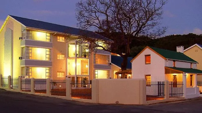 The Russel Hotel