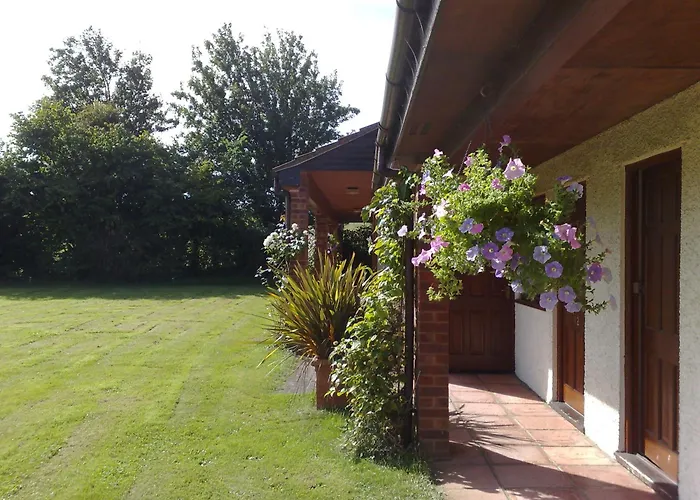 Apple Tree Hotel